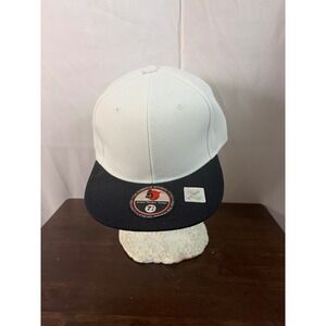 Pit Bull Mens White Black Flat Fitted Premium Headwear Hat Size 7 5/8 NEW